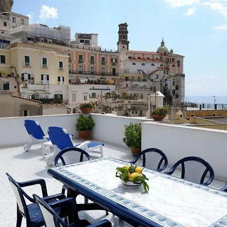 Sleeps 4 Air Con * Atrani