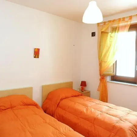 Apartment Sleeps 4 Air Con *